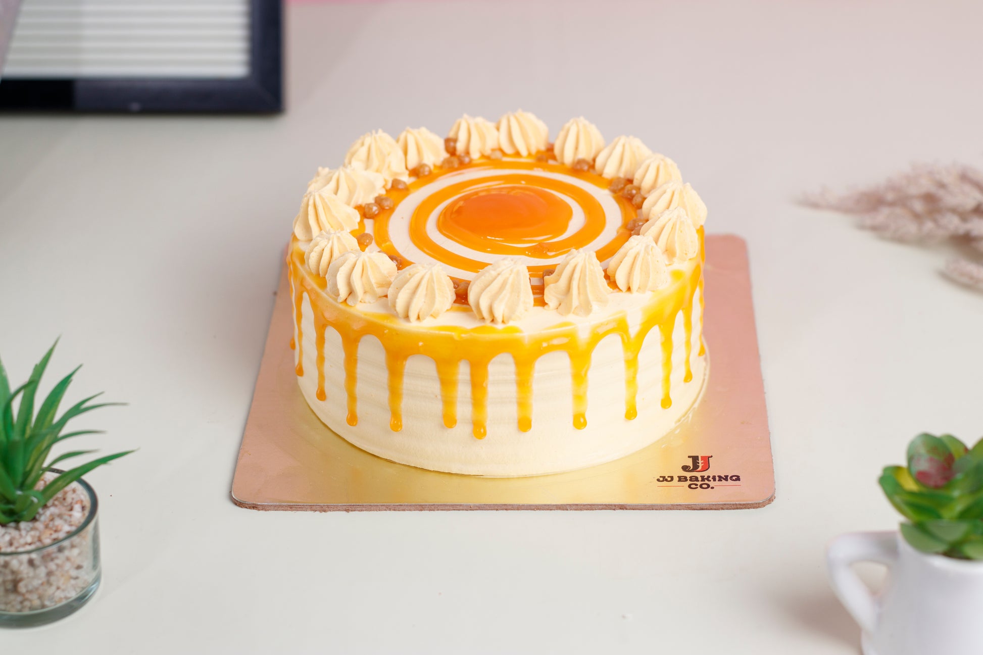 ButterScotch_Eggless_Cake